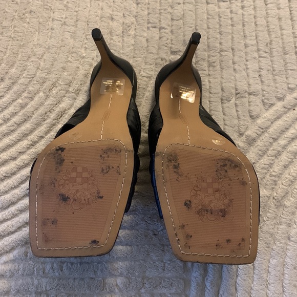 Vince Camuto Sarendie leather heels - Picture 2 of 6